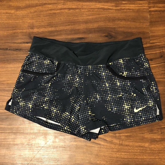 Nike Dri Fit Women’s Shorts - Picture 2 of 5